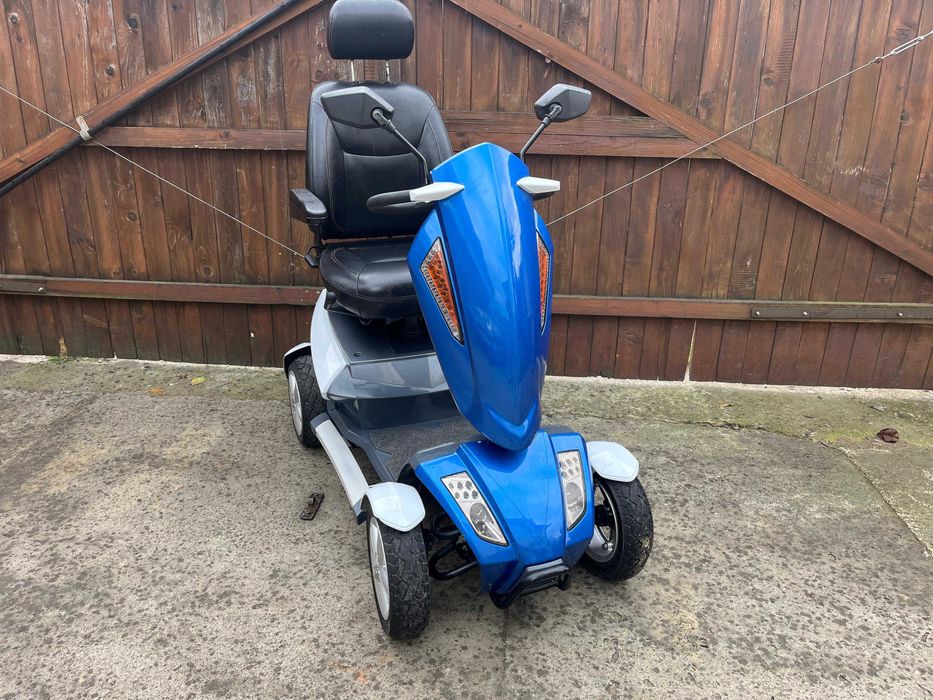 Scuter carut electric pentru persoane dizabilitati handicap batrani