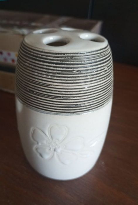 Керамичен комплект за баня