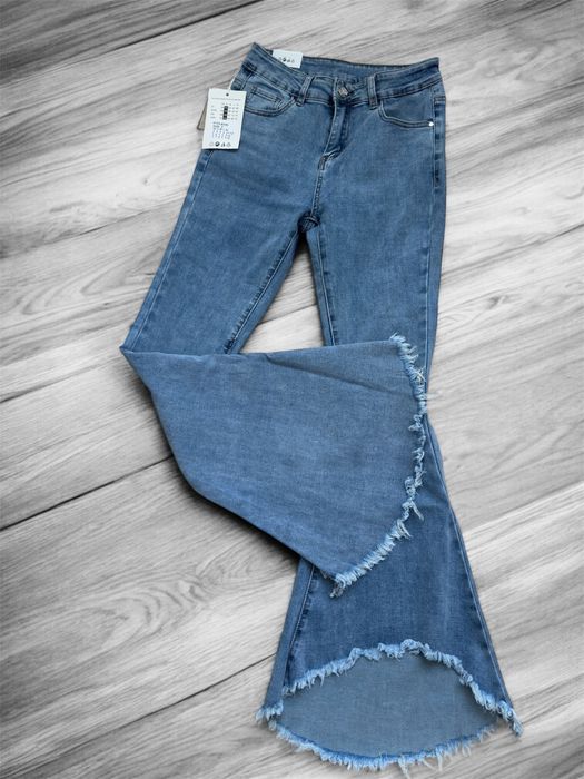 Дънки(+тениска),не са комплект