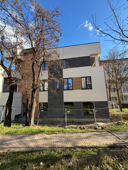 Inchiriez spatii birouri , cabinete medicale , saloane  - Precista