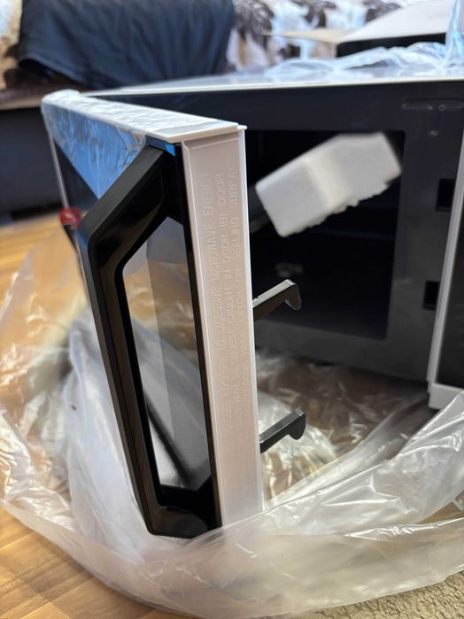 Vand Cuptor cu microunde SHARP RCS200TW NOU - NEUTILIZAT