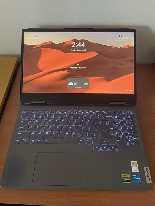Leptop Lenovo 15IRH8