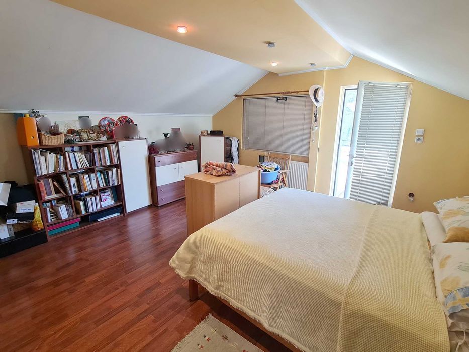 ПРОДАВА се самостоятелна къща 270 кв.м. във Вирона Кавала (код 4380)