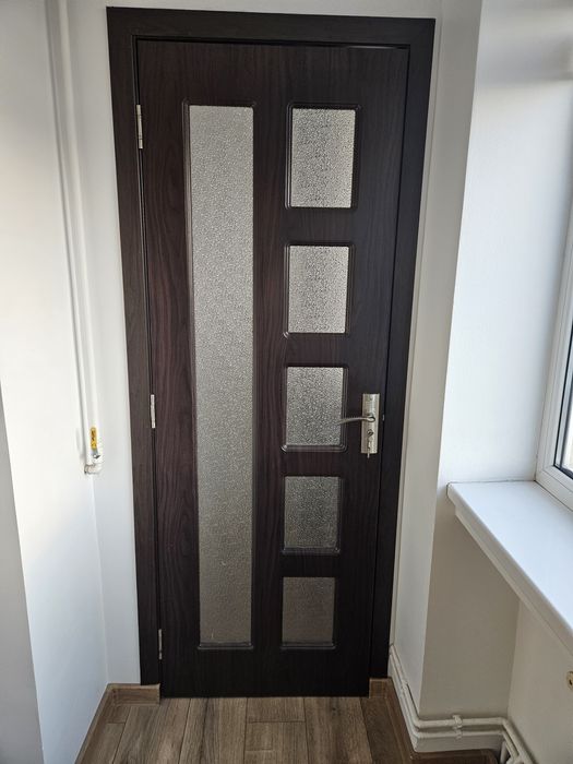 Usi de interior,maro