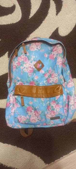 Детска шарена раница