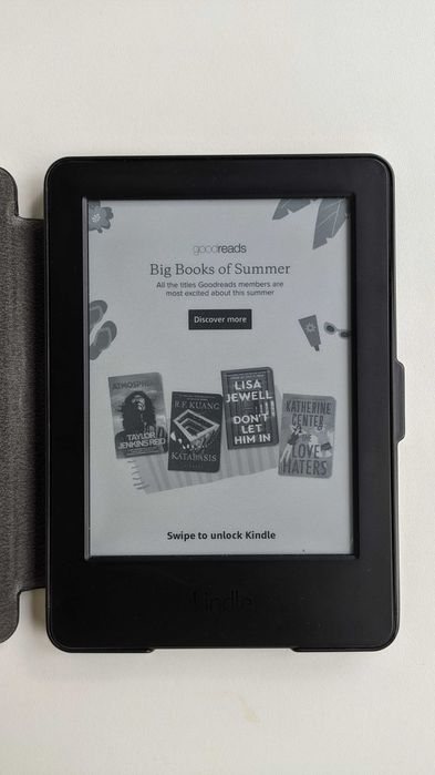 Kindle (7мо поколение) с калъф - перфектно състояние