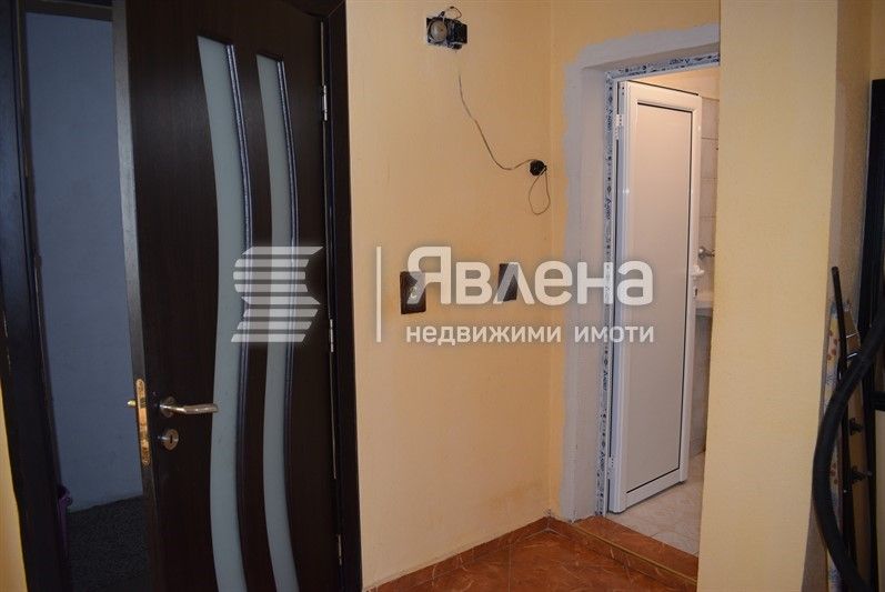 Агенция Явлена продава етаж от къща в гр. Приморск