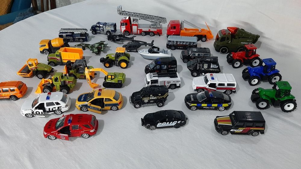 Машинки детские разные