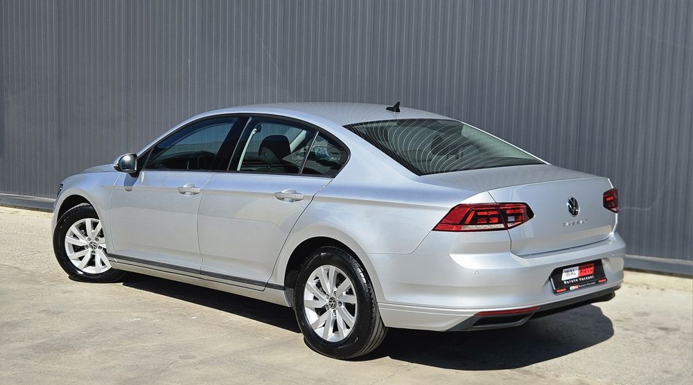 VOLKSWAGEN Passat 2022 — imagine 2