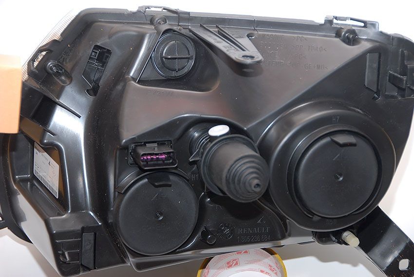 Фара на Дастер / Duster до 2015 года