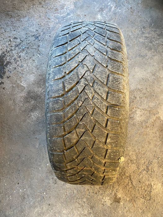 Продам резину на машину