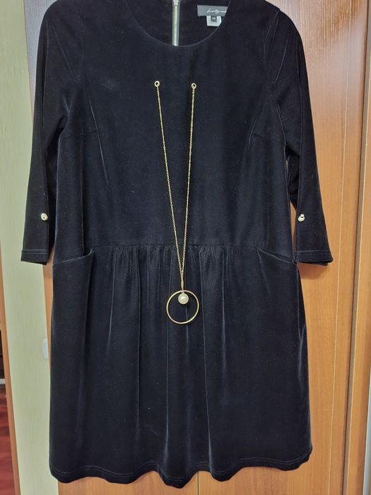 Продаются 2 платья