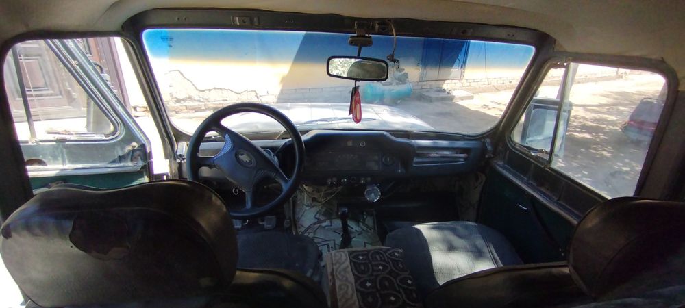 Uaz sotiladi  1996 yil