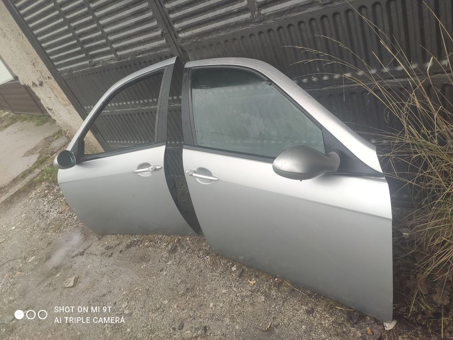 Предни врати за alfa romeo 156 алфа Ромео 156 предна врата дясна  лява