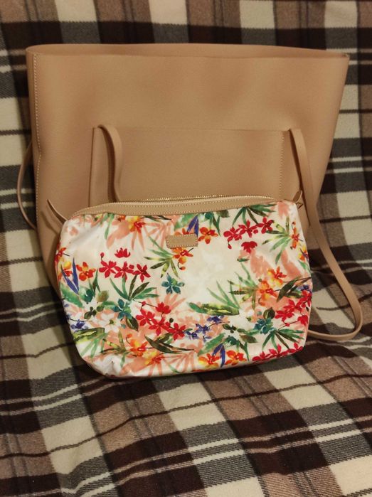 Розова дамска чанта Cropp