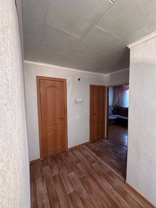 Продам 3 ком кв 67 м2 в районе жд вокзала