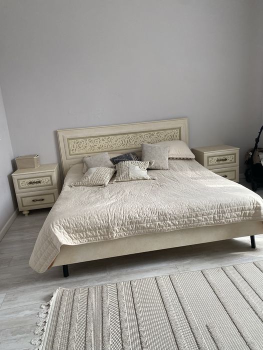 Срочно продам спальный гарнитур в отличном состтояний