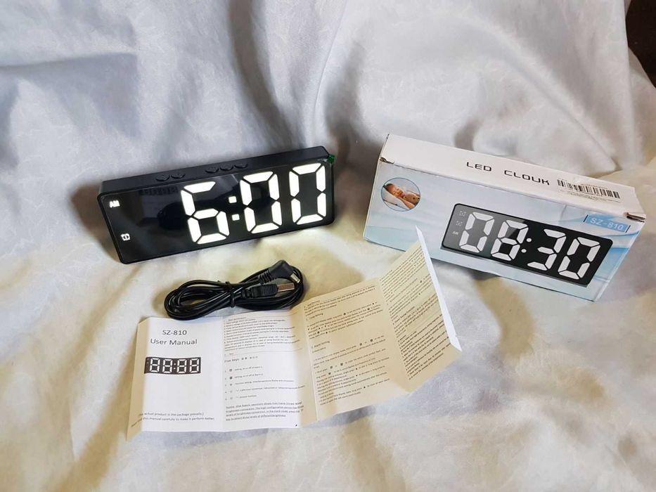 часовник LED настолен будилник аларма големи числа, дигитален, десктоп