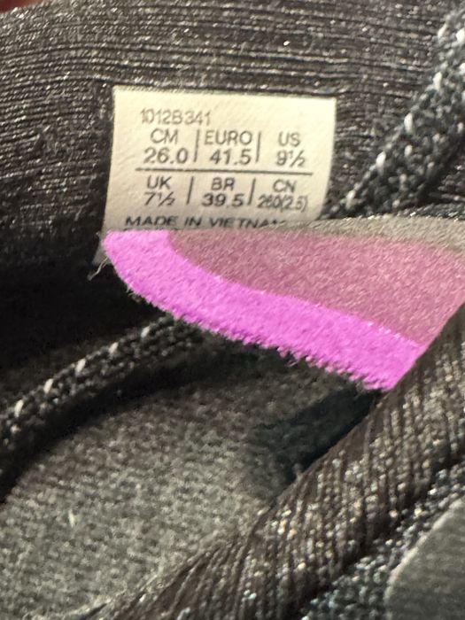 Маратонки ASICS NOVABLAST 3 . Номер 41.5