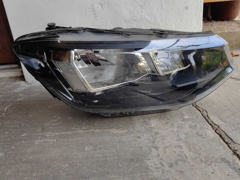 Фар VW Caddy 20-22г. Десен / Фар Фолксваген Кади/ Фар Кади Оригинален