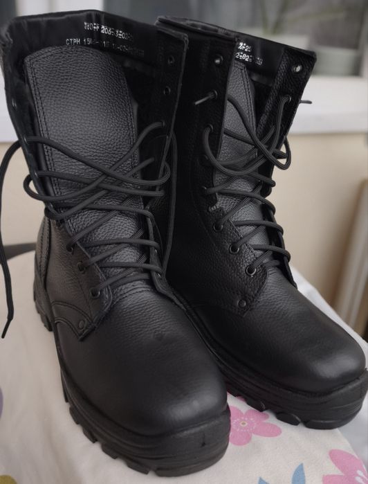 Продам берцы новые