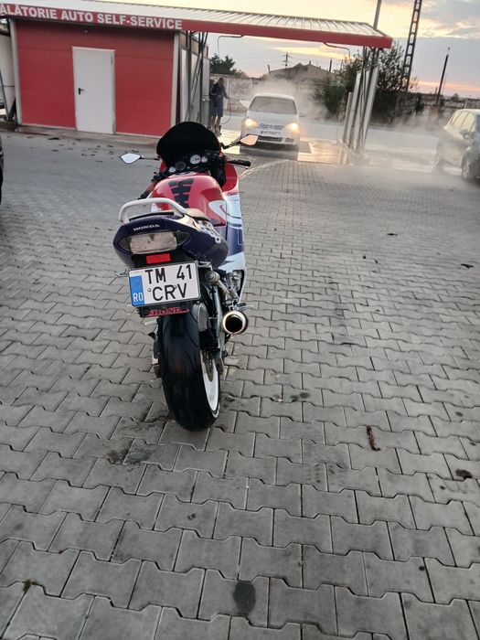 Vând Honda CBR 600