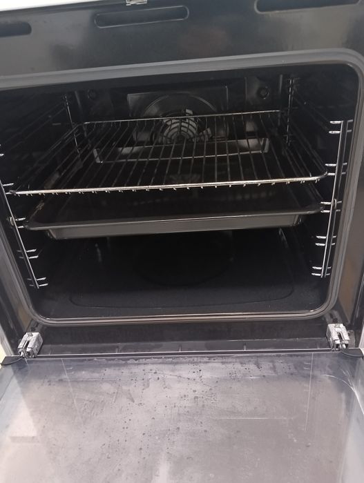 Свободно стояща печка с керамичен плот Voss 2 години Гаранция!