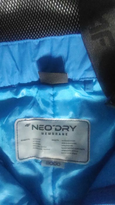 Pantaloni schi e la 4F băieți.