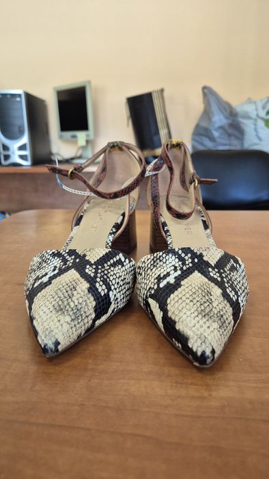 Дамски сандали,нови,естествена кожа,номер 38