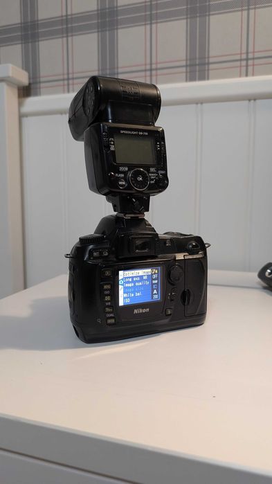 ОБМЕН Nikon d70s со вспышкой и объективом