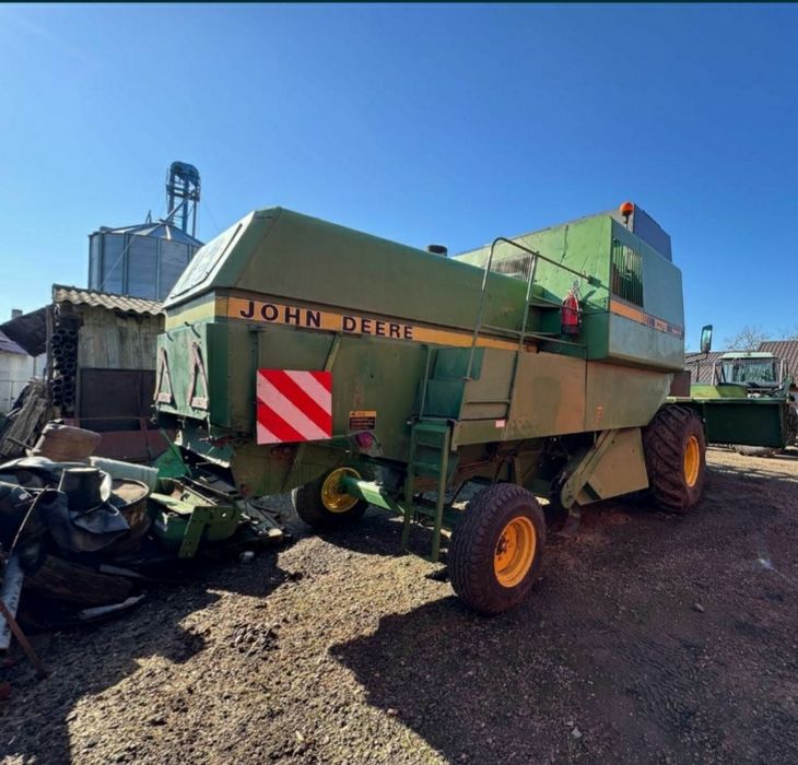Combina John Deere 1075