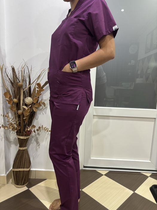 Costum medical nou (Dr. In uniforma)