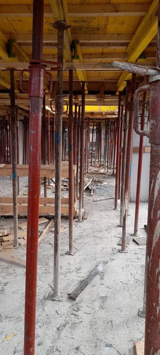 Inchiriez popi metalici