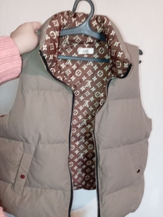 Безрукавка на осень