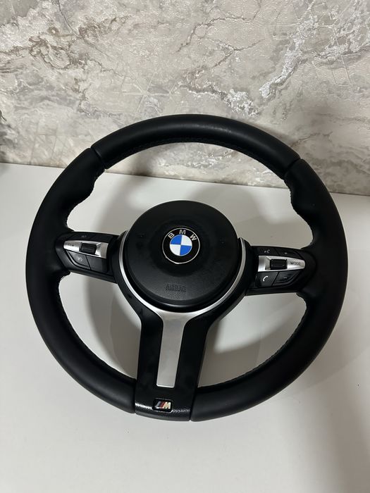 Продам Руль на BMW F10