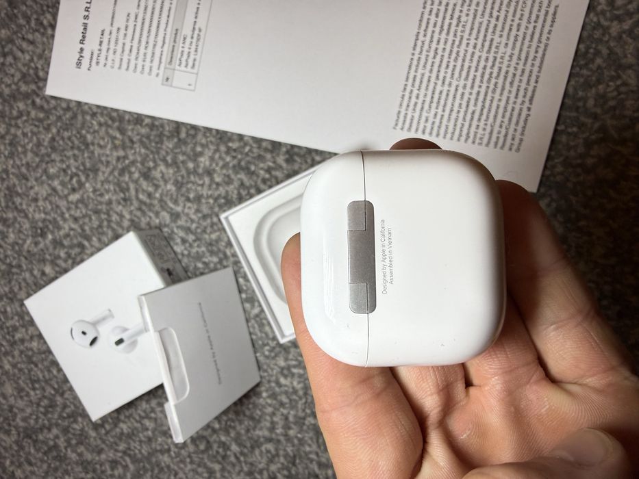 Airpods 4 with anc