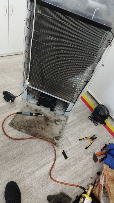 Ремонт холодильников морозильников холодильных витрин