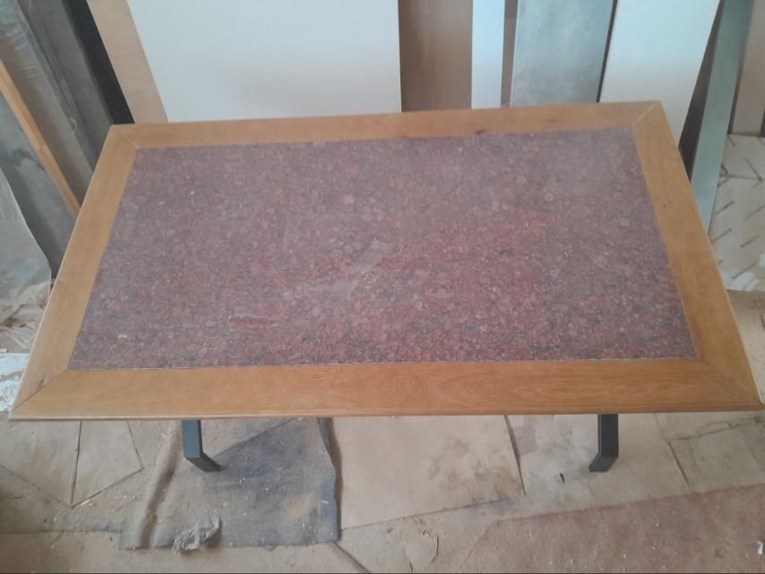 Маса от Гранит с дъб и мет.крака