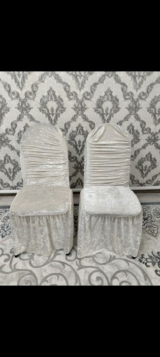 Продается стол и стулья