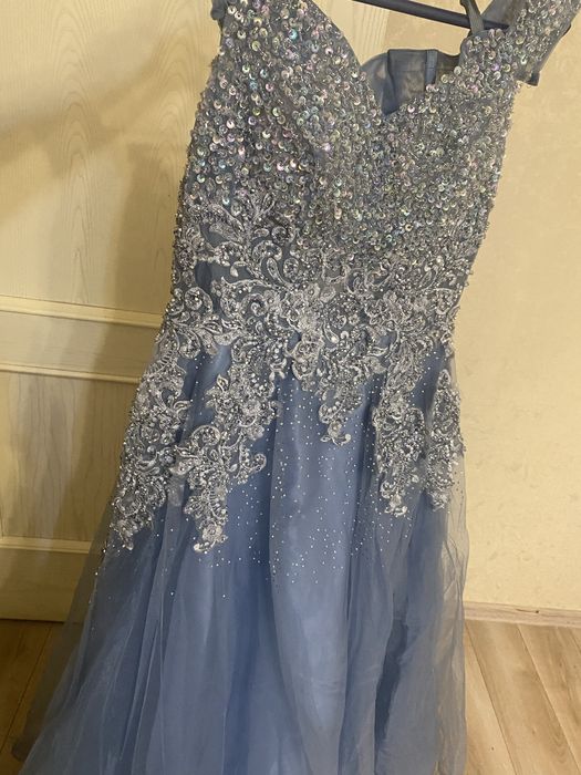 Продам бальное платье