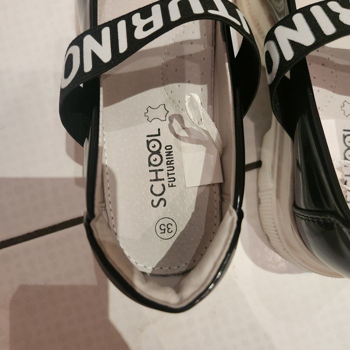 Продам туфли для девочки