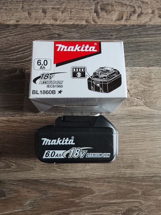 4 buc baterii Makita de 6A Noi.