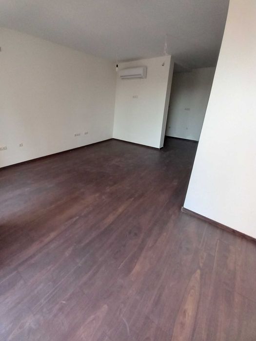 Дава се под наем Офис в Бургас, Славейков - 57 кв.м за 408 € - Снимка #1