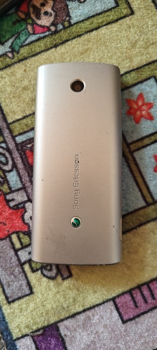 Sony Ericsson cedar impecabil j108i