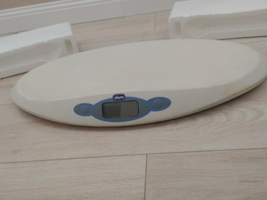 Детские весы Chicco