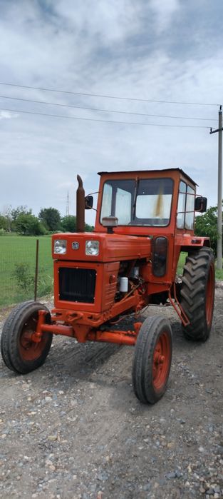 Vând Tractor U 650 M