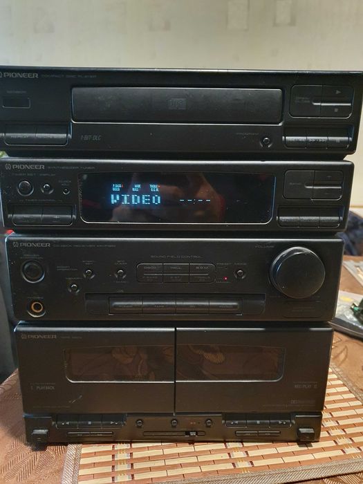 Музикална система Pioneer XR-P320