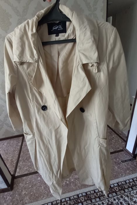 Прдам легкий тренч