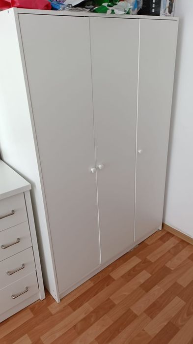 Продам небольшой шкаф