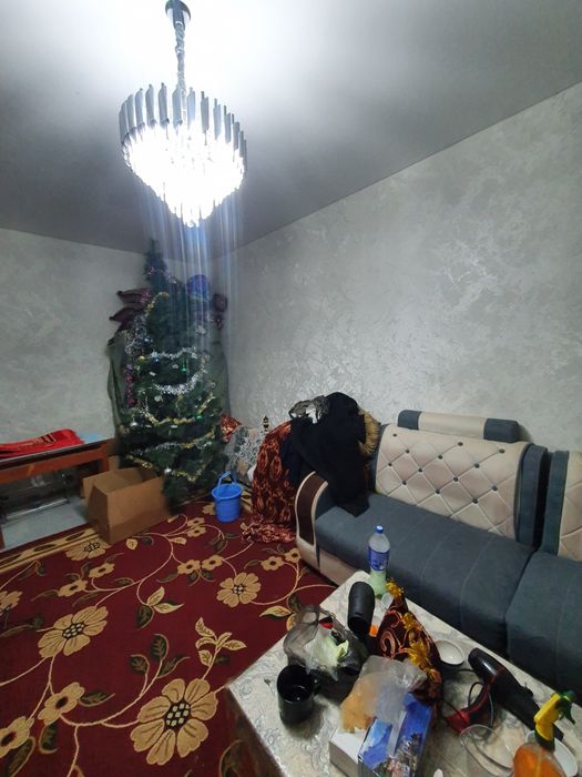 Hovli sotiladi 4 sutq